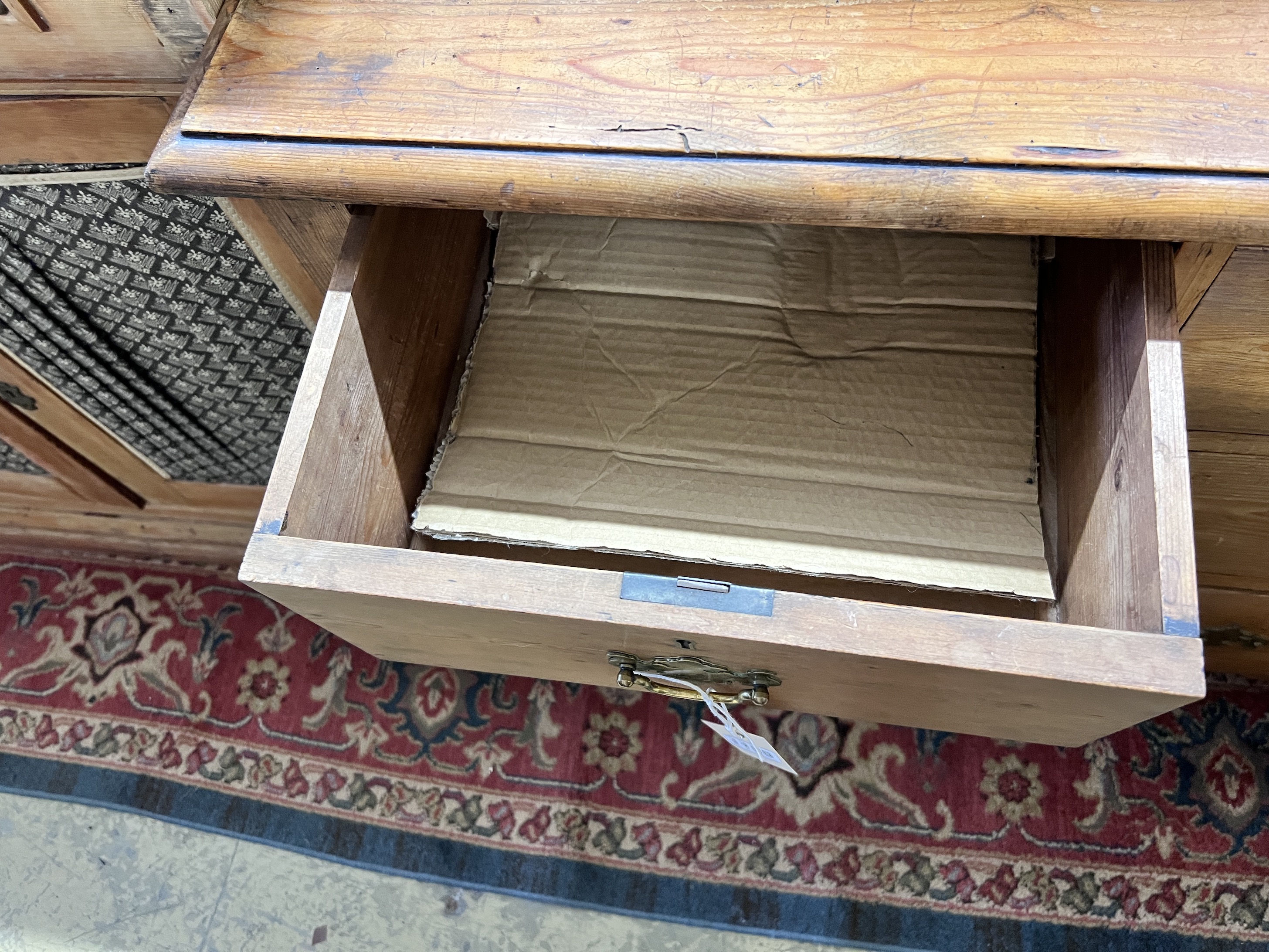 An Edwardian pine chest of four drawers, width 92cm